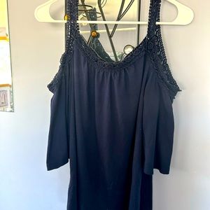 Cute black tank top with 3/4 sleeves